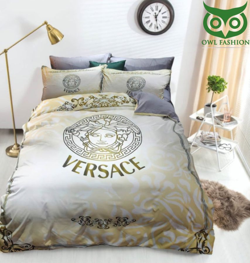 134 Versace gold bedding set