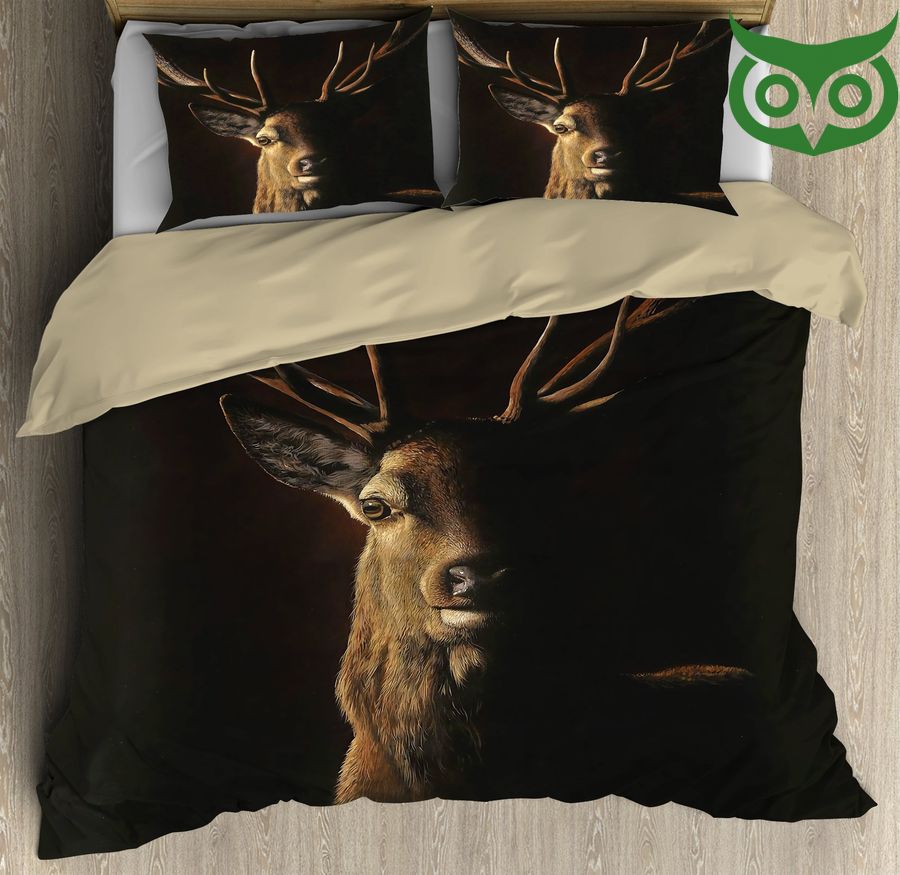 Hunting Deer Portrait Black Bedding Set