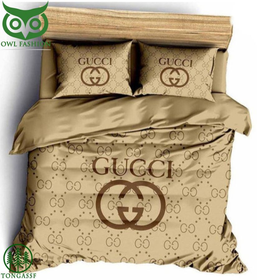61 Gucci high end brand brown bedding set