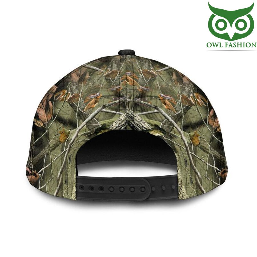 17 Hunting Deer in the Forest Classic Cap