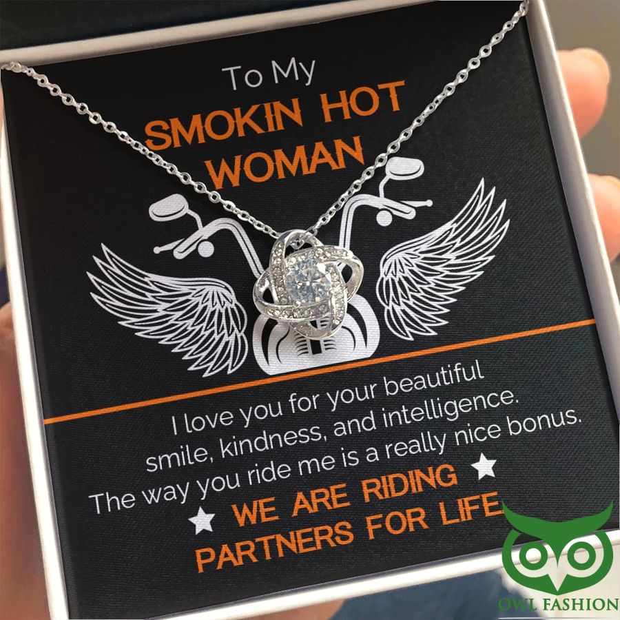 To My Smokin Hot Woman Circles Intertwinced Crystal Necklace Valentine Gift