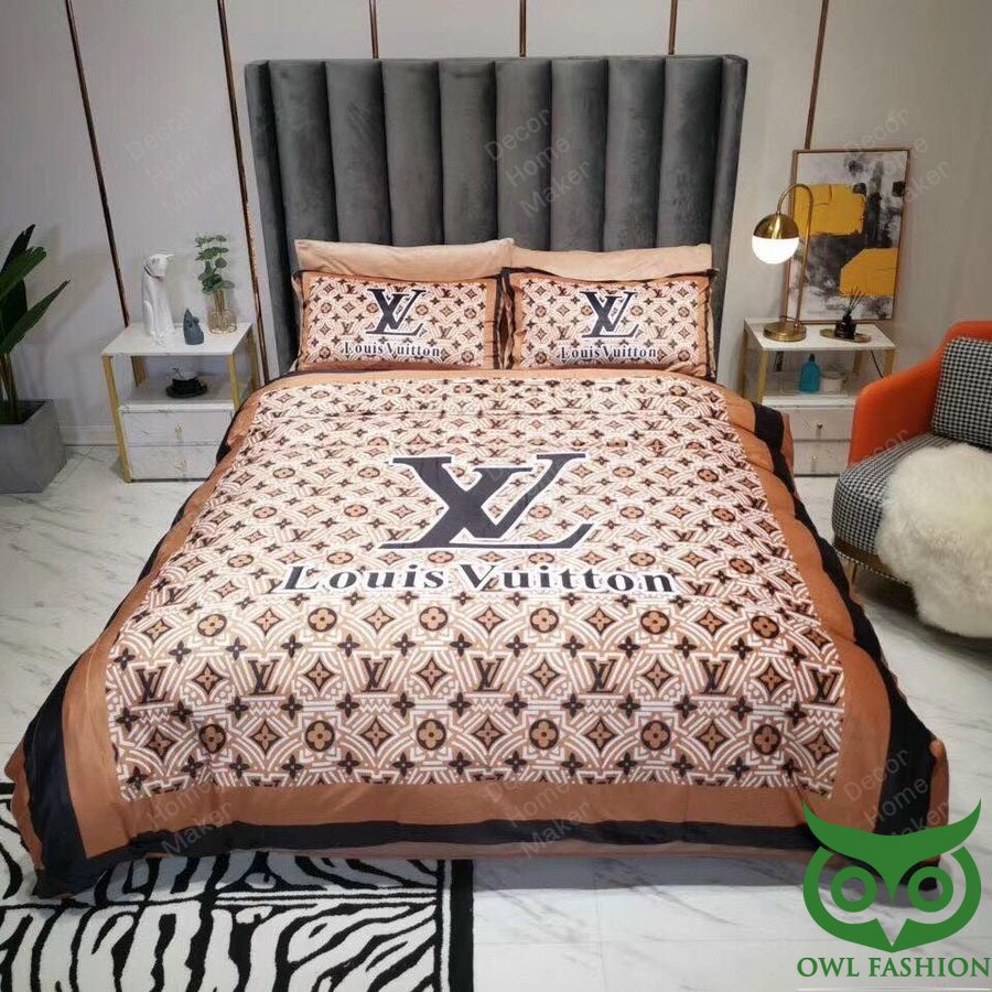 Luxury Louis Vuitton Ochre Black Centered Logo Bedding Set