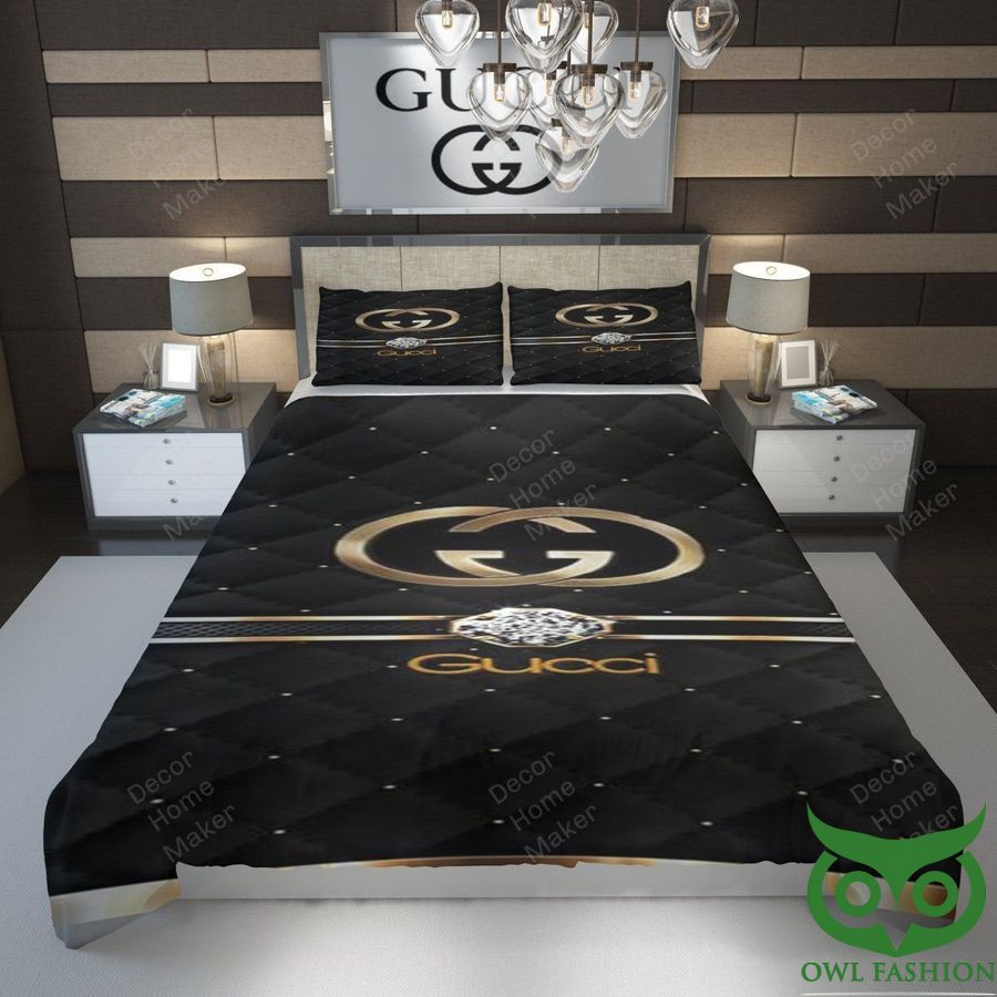 Luxury Gucci Black Golden Logo with Diamond Center Bedding Set