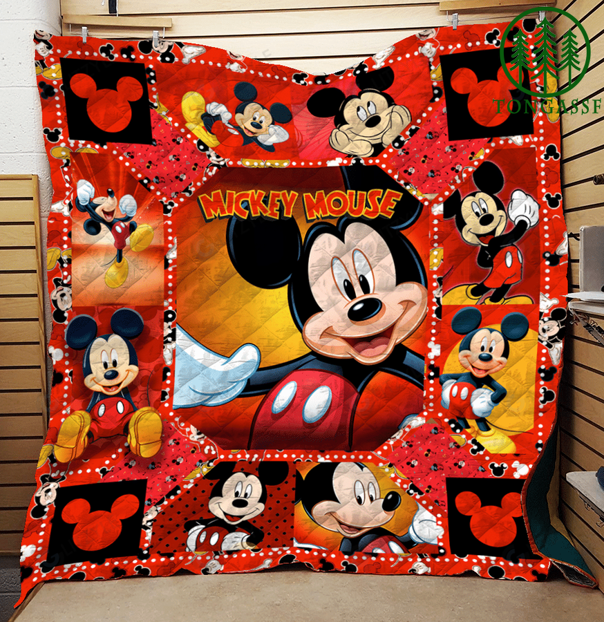 Limited Edition Disney Mickey Happy Mouse Quilt Blanket 2