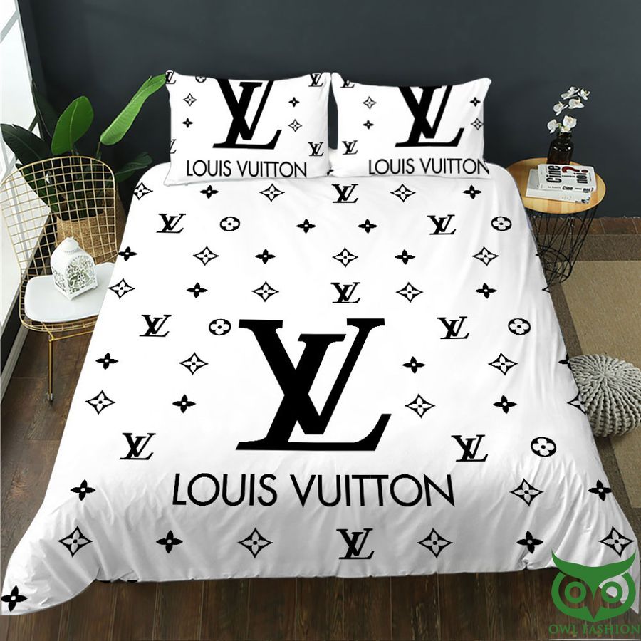 Louis Vuitton pattern white bedding set