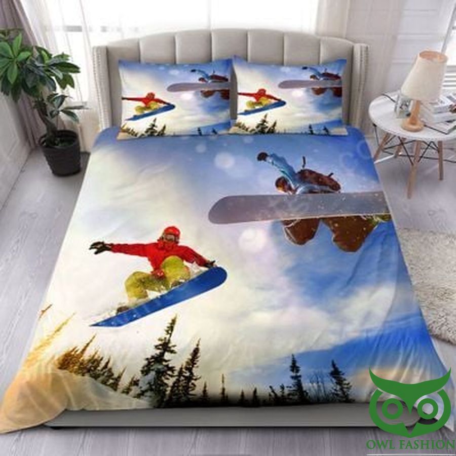 Snowboarding Two People under Sunny Sky Bedding Set