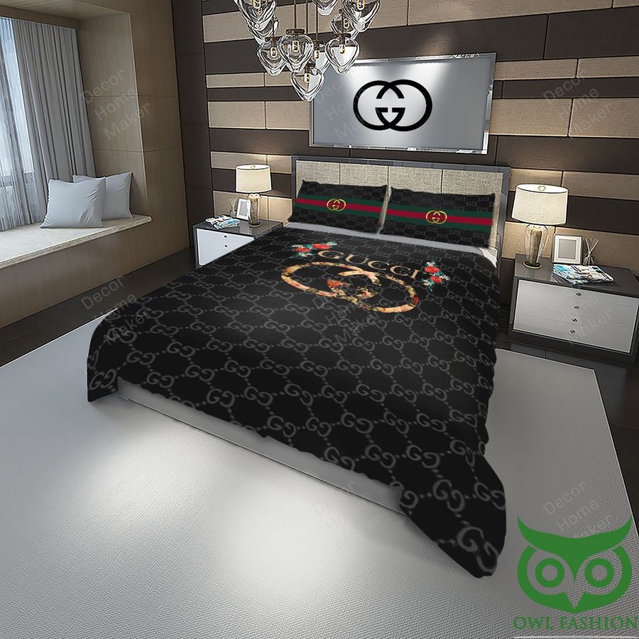 Luxury Gucci Black with Flowery Brand Name and Brand Logo Center Bedding Set