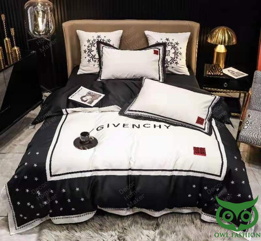 Luxury Givenchy Black and White with Star Pattern Red Logo Bedding Set
