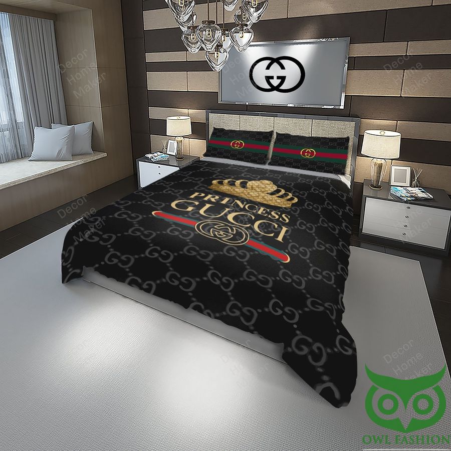 Luxury Gucci Black with Big Gold Princess Crown and Brand Logo in Center Bedding Set