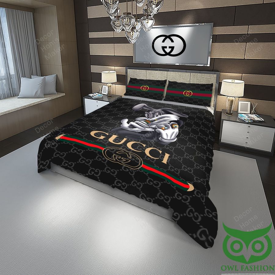 Luxury Gucci Black with Small Logos Around and Big Rabbit Center Bedding Set