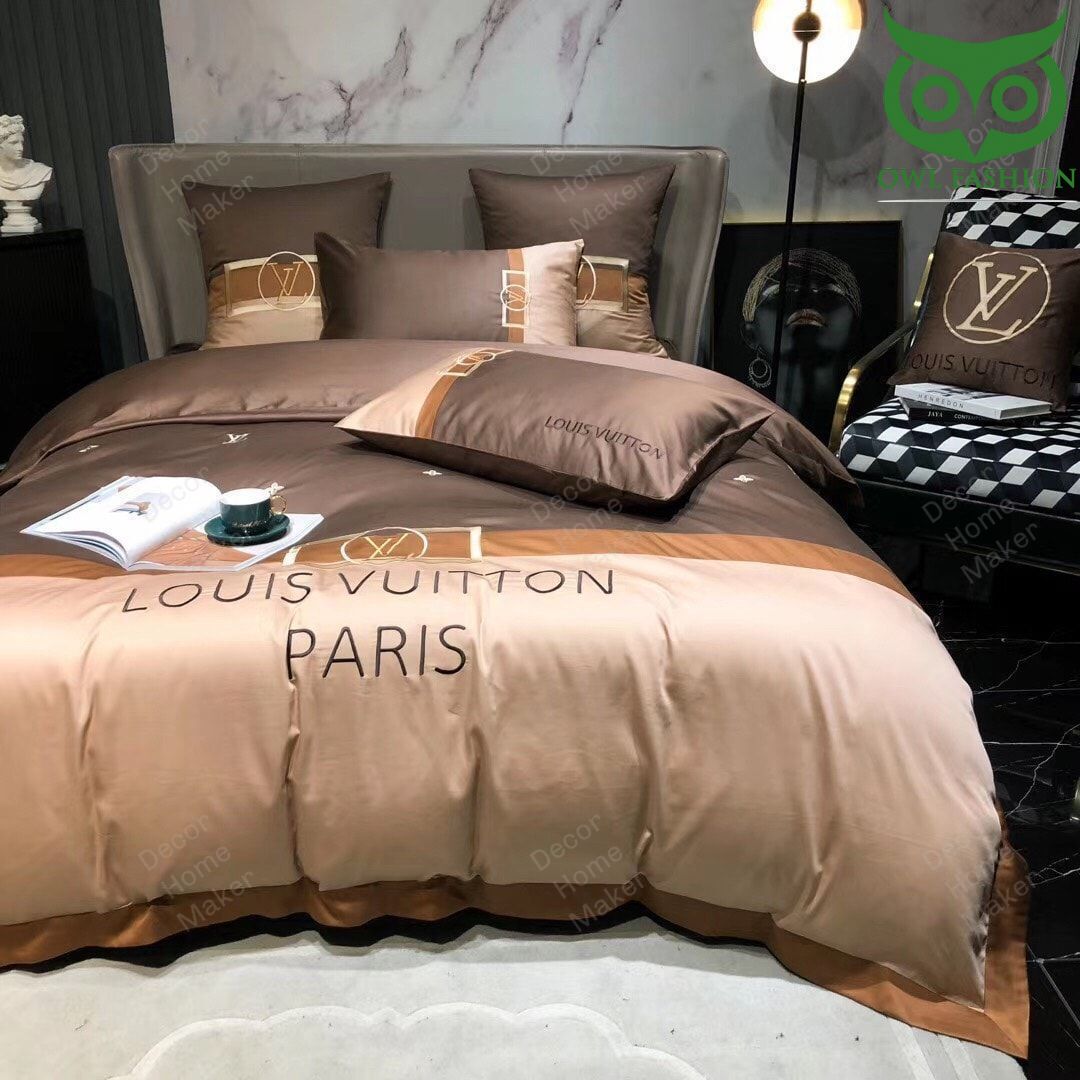 Louis Vuitton beige brown luxury bedding set