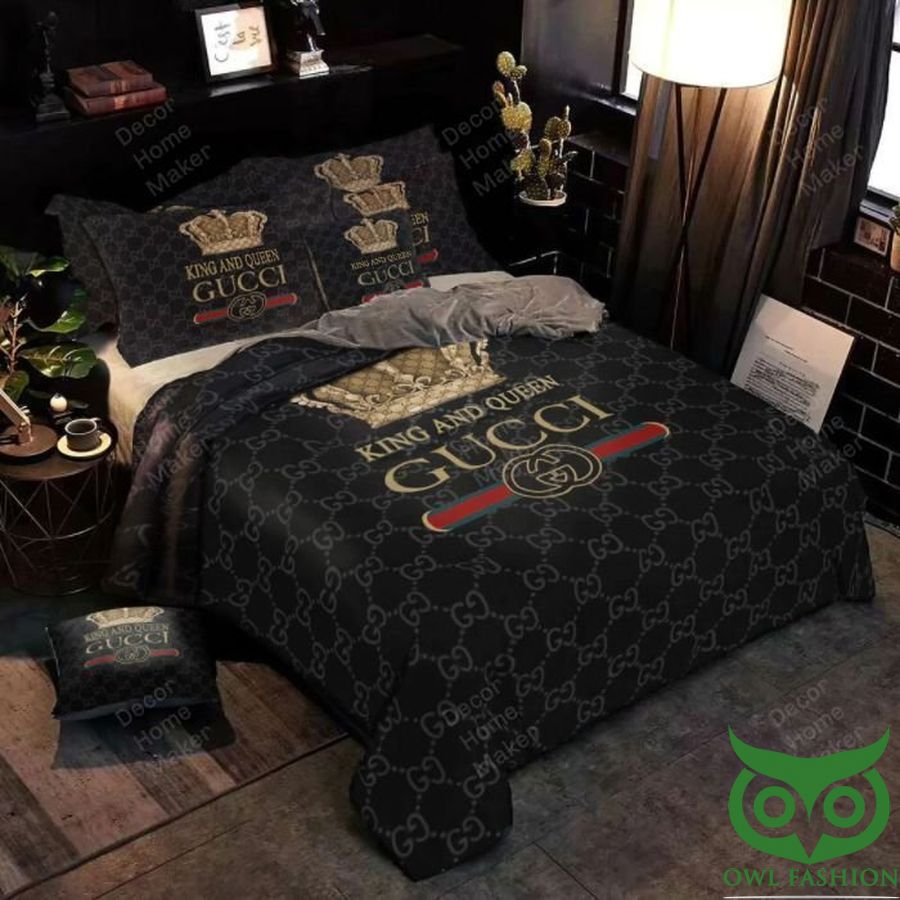 Luxury Gucci Black King and Queen Gucci Crown and Brand Logo Center Bedding Set