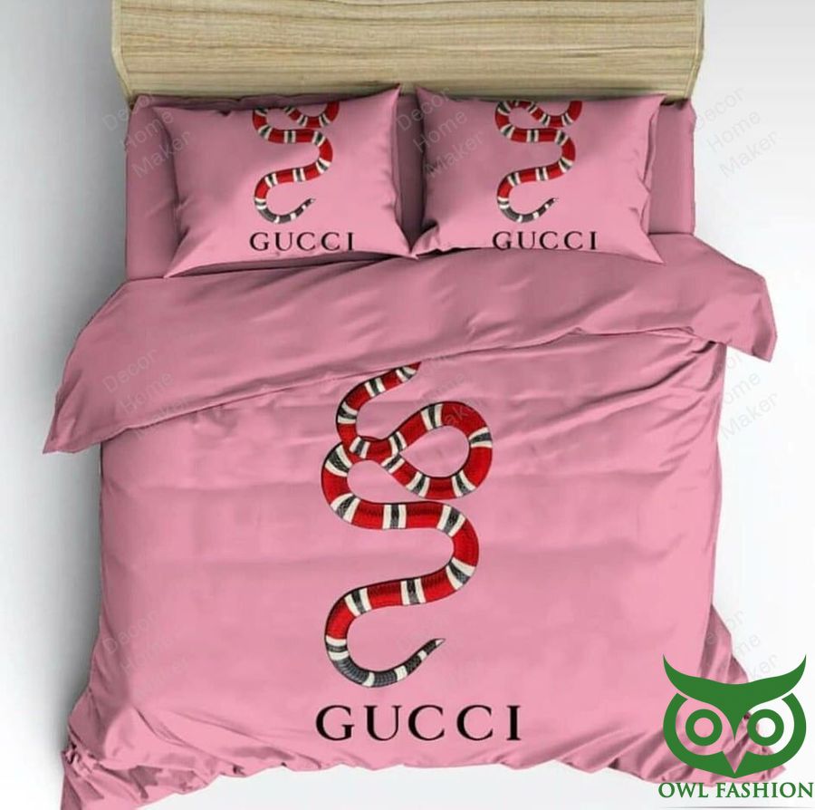 12 Luxury Gucci Pink with Red Snake in Center and Brand Name Bedding Set