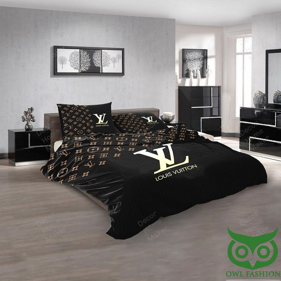 Luxury Louis Vuitton Black with Yellow Patterns and White Brand Name Bedding Set