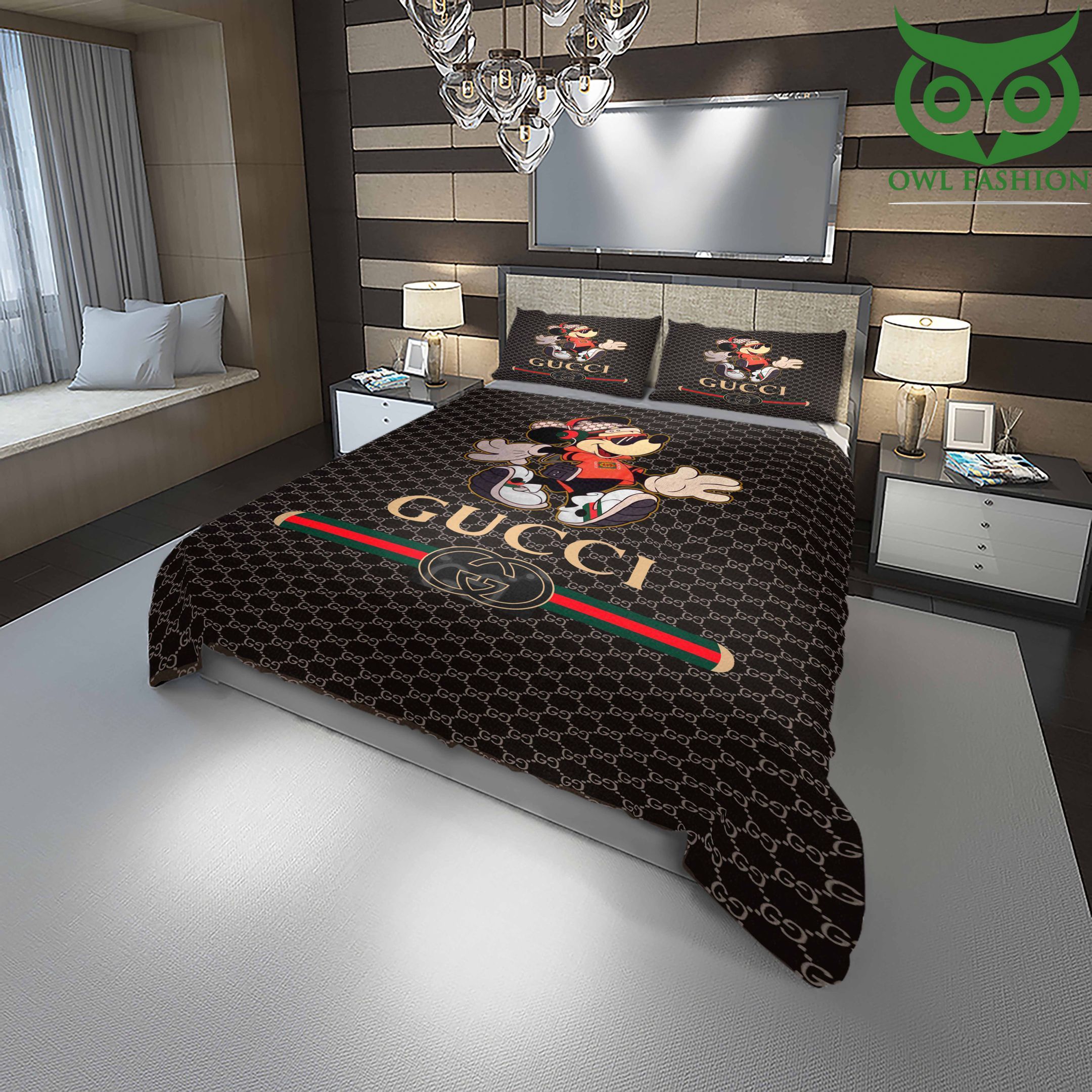 31 LIMITED EDITION Gucci Mickey Mouse black bedding set