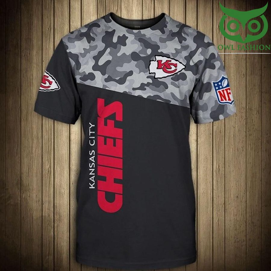 NFL Kansas City Chiefs camo style logo Regular Mens Short Sleeve T-Shirt