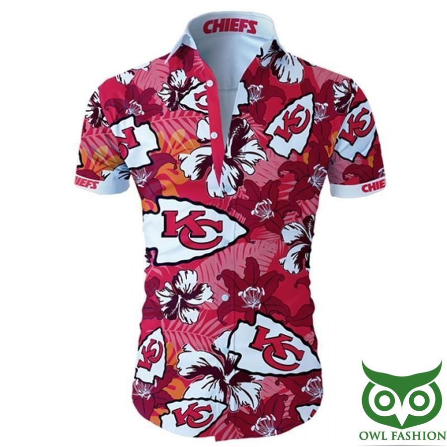 17 NFL Kansas City Chiefs Light and Dark Red Flowers Hawaiian Shirt