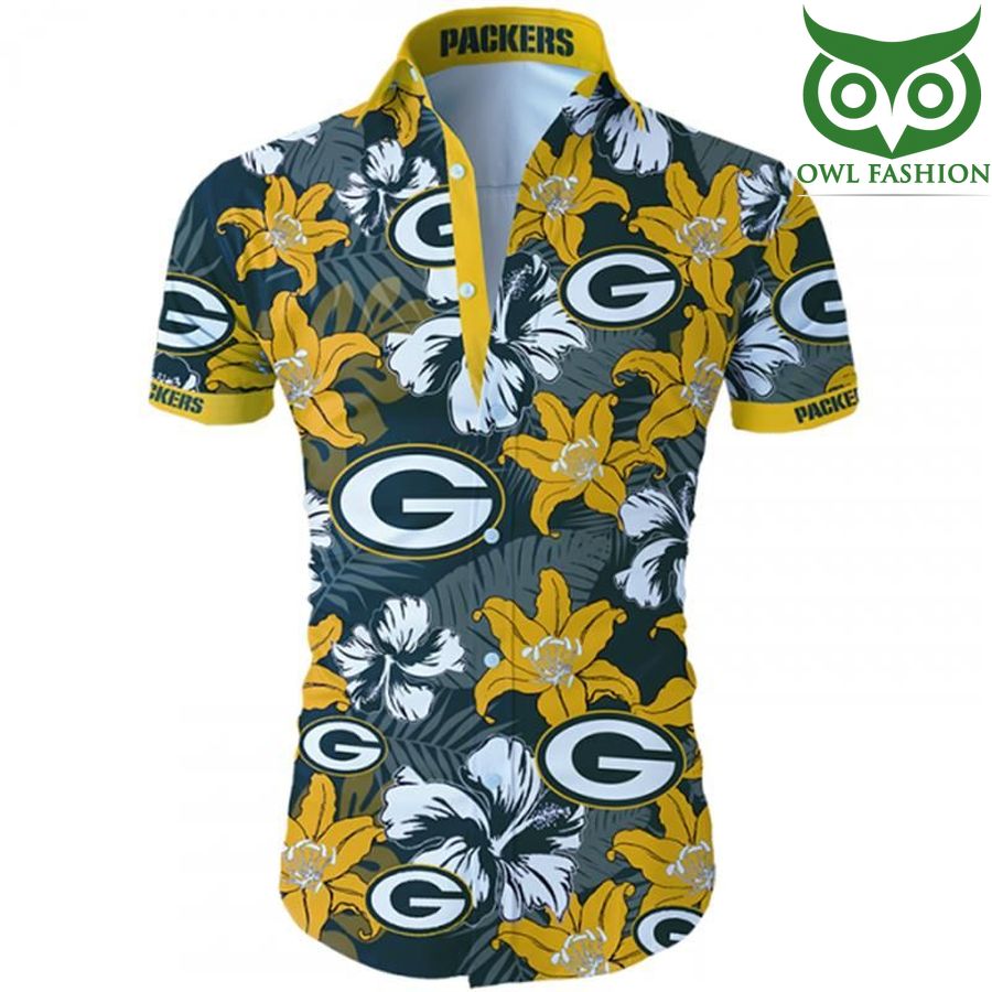 Green Bay Packers logo on Tropical Flower Short Sleeve Hawaiian Shirt 