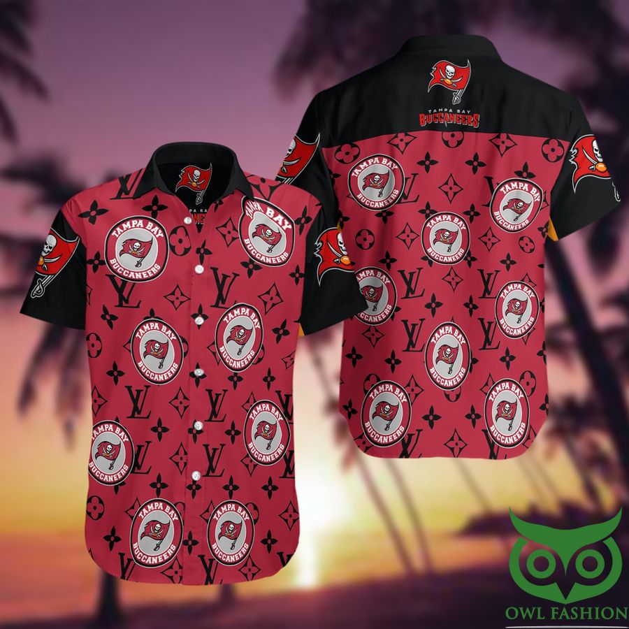 52 NFL Tampa Bay Buccaneers with Black Louis Vuitton Logo Red Hawaiian Shirt
