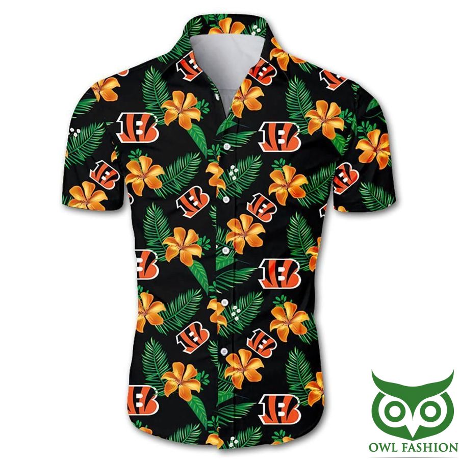 40 NFL Cincinnati Bengals Black and Orange Flowers Hawaiian Shirt