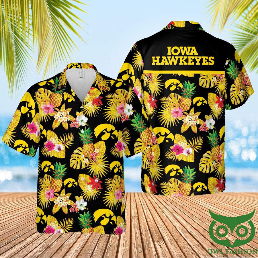 Iowa Hawkeyes Yellow and Black Hawaiian Shirt 