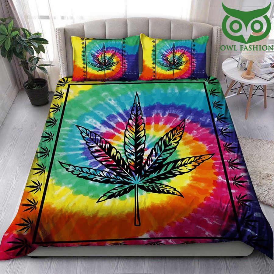 Weed cannabis black liner rainbow Bedding Set