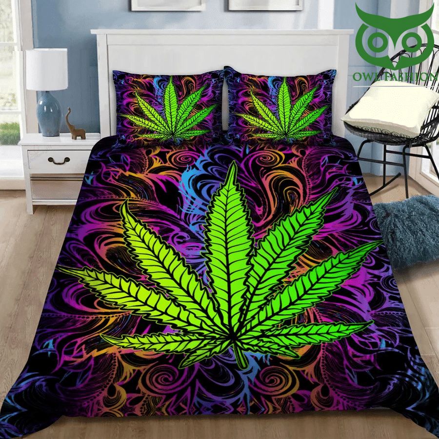 7 Weed cannabis green leaf on purple color Bedding Set