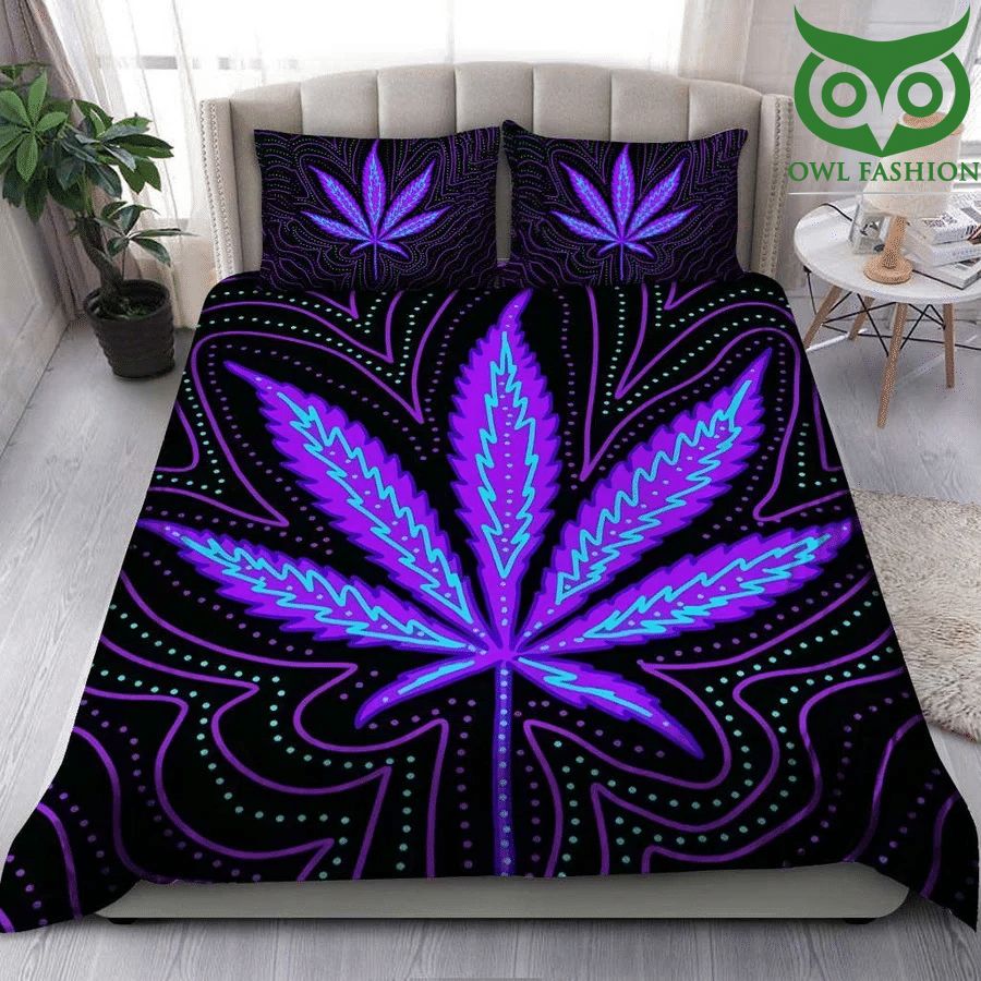Weed cannabis purple highlight Bedding Set