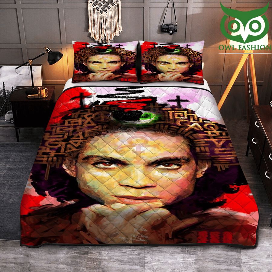 The Artist looking Quilt Bedding Set
