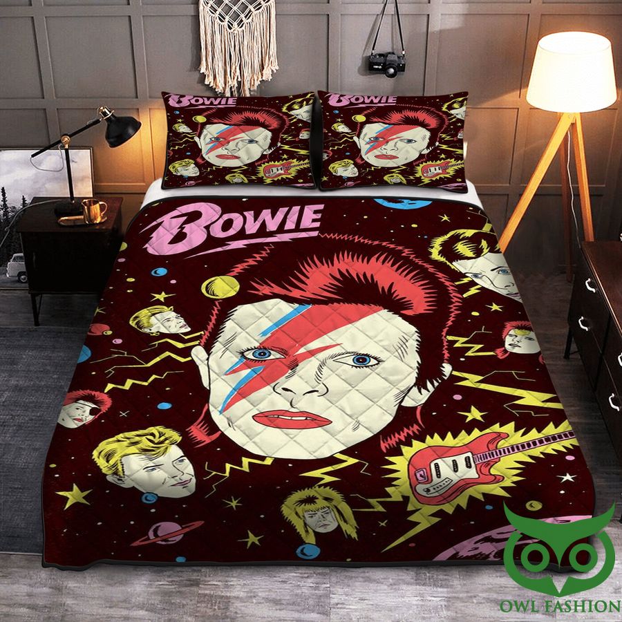 37 The Chameleon of Rock David Bowie Brown Quilt Bedding Set