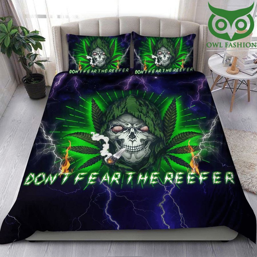 13 Weed cannabis Dont fear the reefer Bedding Set
