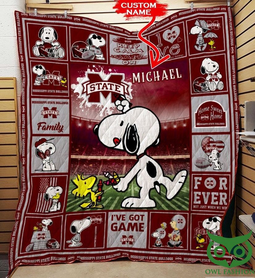 Custom Name Mississippi State Bulldogs Snoopy NCAA Quilt Blanket