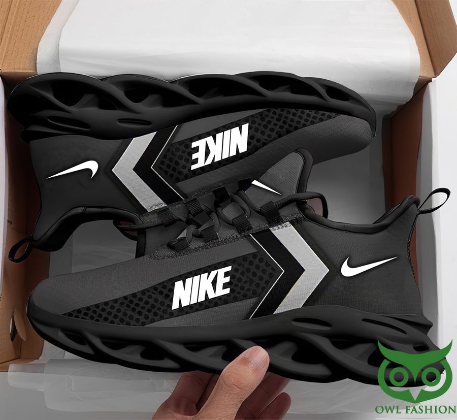 Limited Nike Dark Gray US Max Soul Sneaker