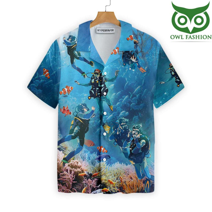 Under ocean scuba diving Coral AOP hawaiian shirts and beach shorts
