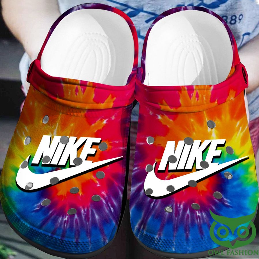 21 Nike US Colorful Splash with Logo Crocs
