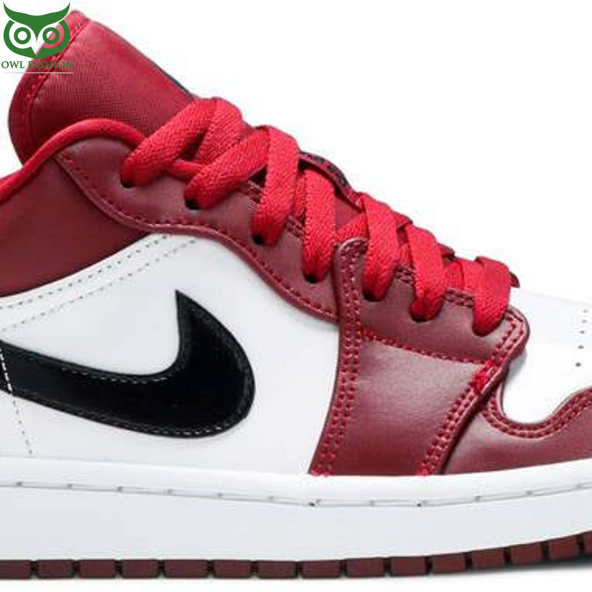 Air Jordan 1 Low Noble Red This design is so eye catching.