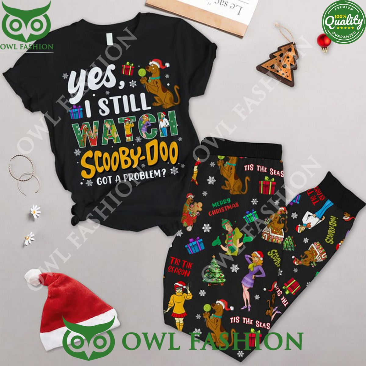 https://images.shopowlfashion.com/2023/12/scooby-doo-christmas-pajamas-set-i-still-watch-1-au6D1.jpg