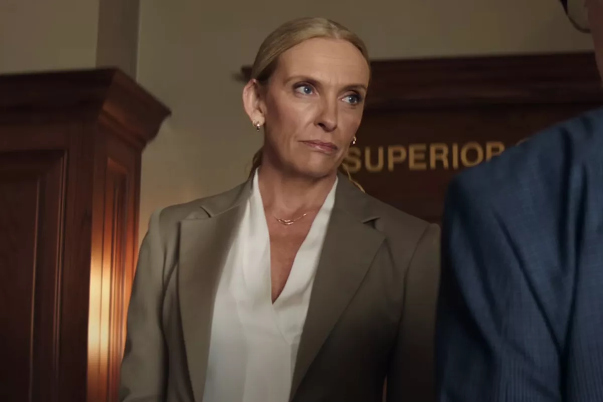 Nicholas Hoult and Toni Collette Discuss the Ambiguous Ending of Juror #2